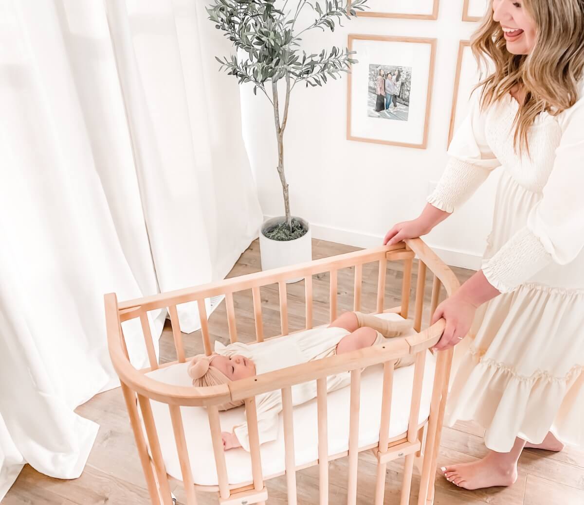 Safest Bedside Sleeper for Newborn 
