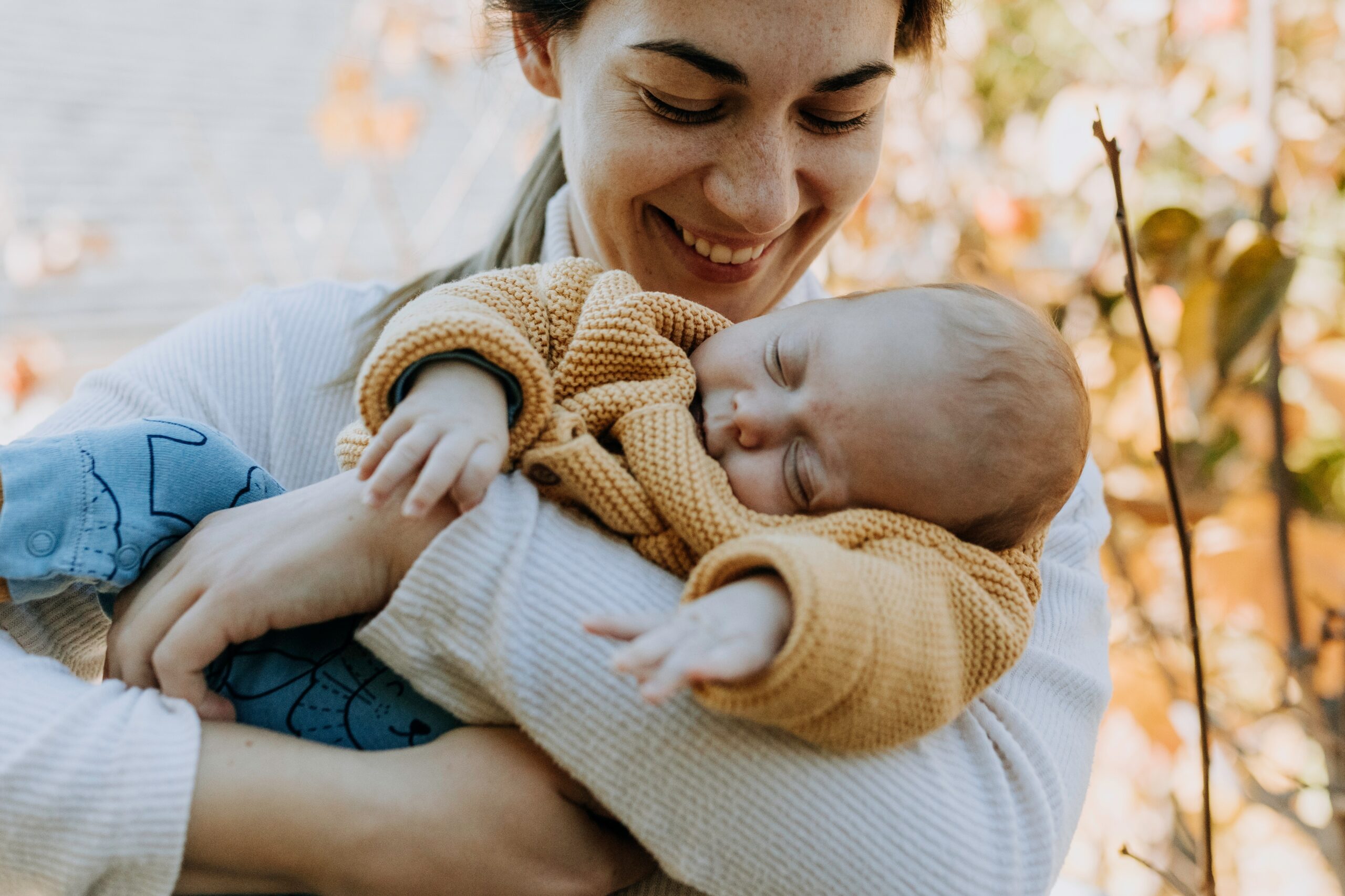 Safely Co-Sleeping in Bed: Everything You Need to Know Before Starting